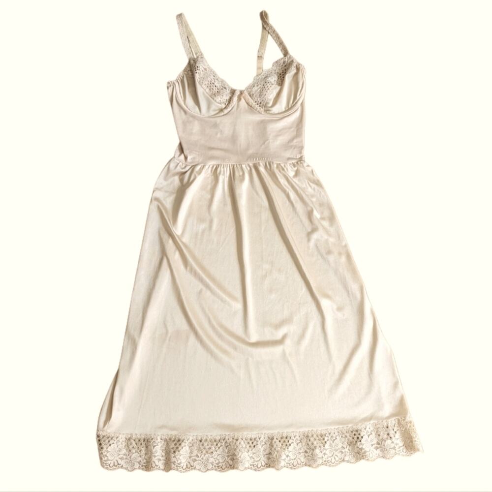 Vintage Sabrina Exclusive Nude Lace Underwire Pin Up Slip Dress USA Made